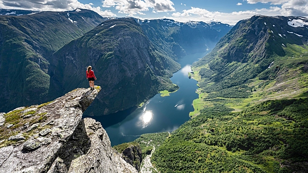 Эксперт расшифровал феномен «женщин-покорительниц вершин»