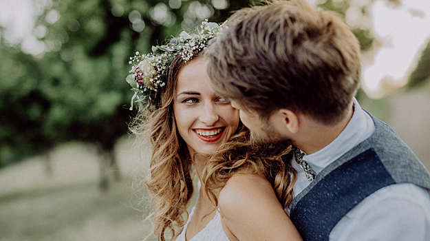 Выяснилось, как работает обмен красоты на статус в браке