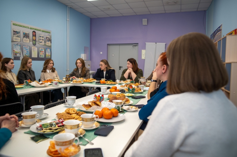 Единороссы Люберец встретились с молодёжным крылом Союза женщин России