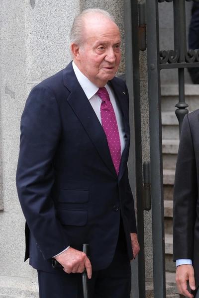 Экс-король Испании признался в убийстве брата