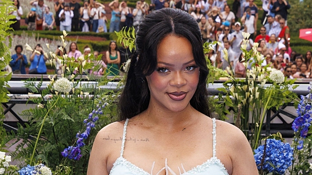 Певица Рианна предстала в эпатажном образе в рекламе Dior