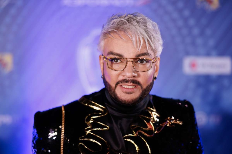 Филипп Киркоров показал, как выглядит его нога после падения с лестницы