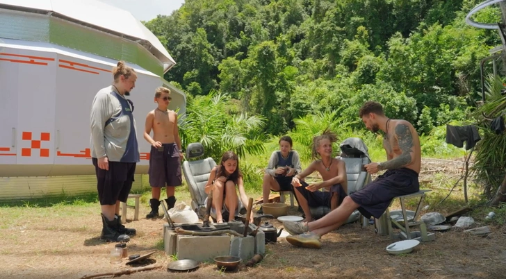 «Голод не так пугает, как отсутствие Майбаха»: сына Сафронова не приняли на шоу «Выживалити. Наследники»