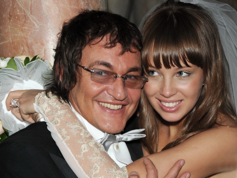 «Грешки были давно»: что творилось в семье Дибровых до скандального развода