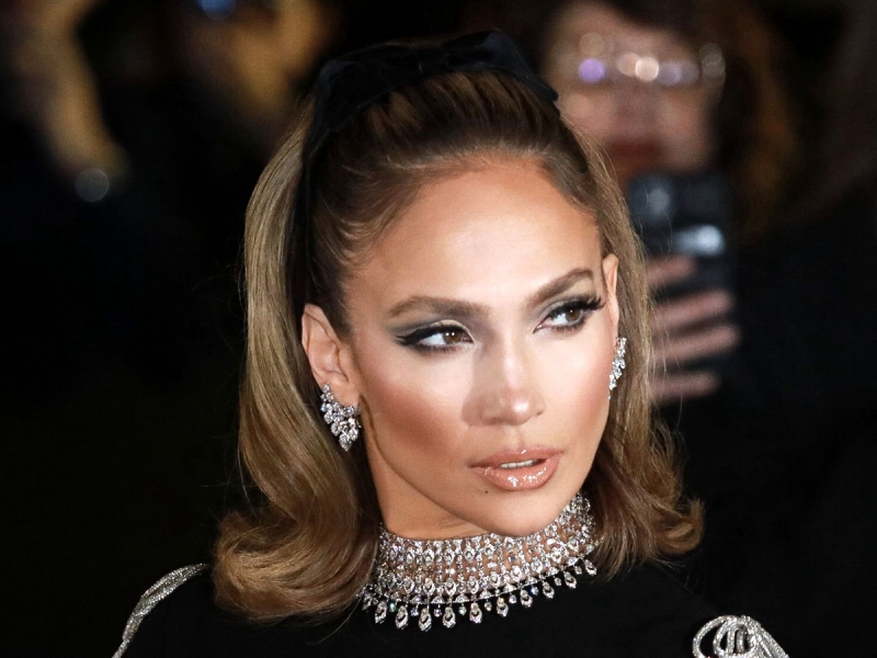 «Хорошо, что я надела белье!» Костюмеру Джей Ло не позавидуешь после такого концерта