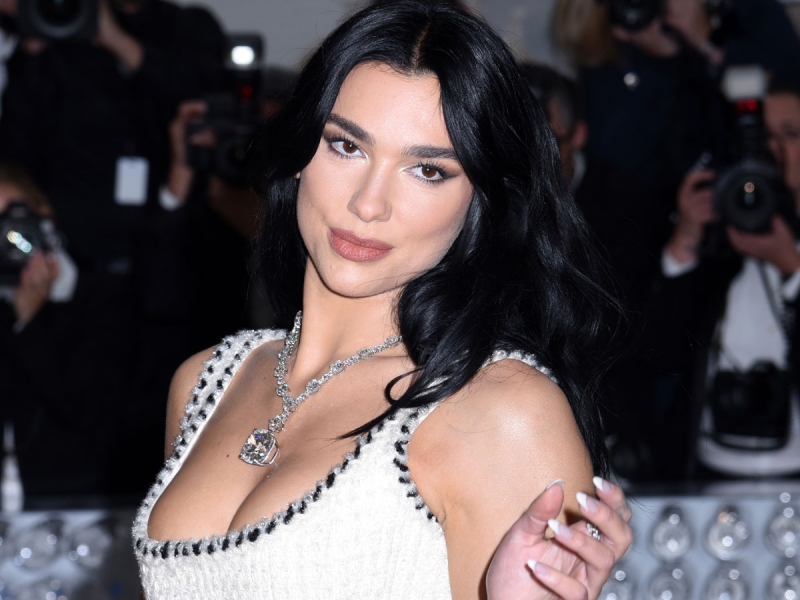 «Идеально мне подходит»: Дуа Липа готовится к свадьбе с актером сериала «Война и мир»