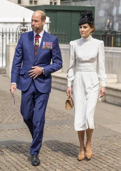 Игривый бантик и широкая улыбка — такой счастливой Кейт Миддлтон вы еще не видели!