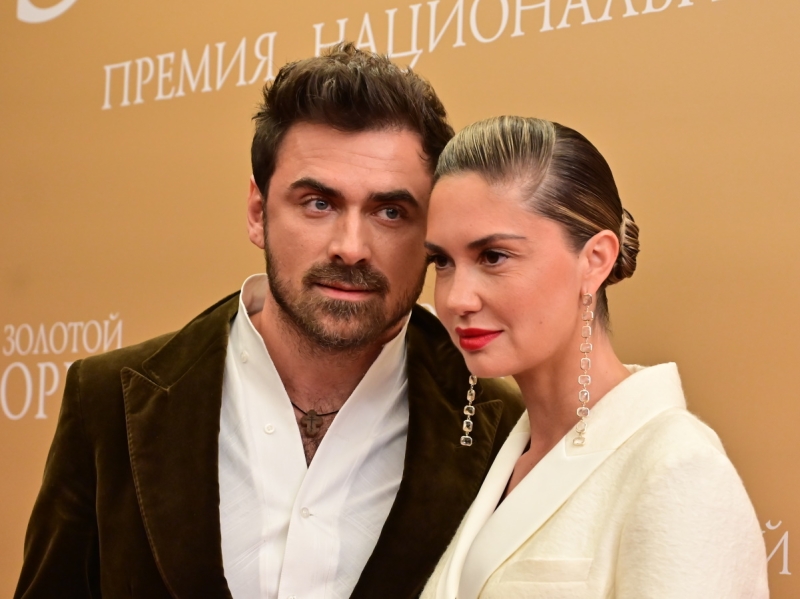 Инсайдер о тайном романе Агаты Муцениеце с женатым миллионером: «С Дрангой только изображает страсть»