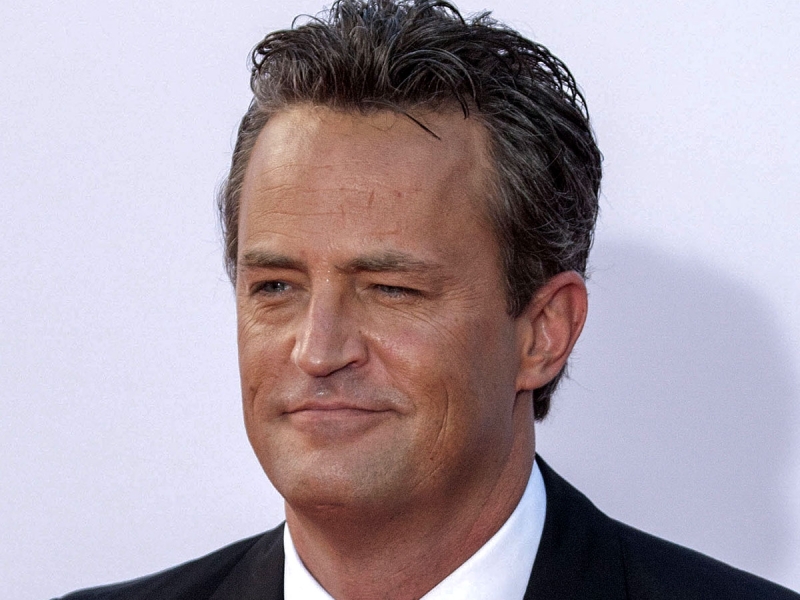 «Интересно, сколько заплатит этот идиот?» Врач Мэттью Перри признался, что продавал актеру запрещенные вещества