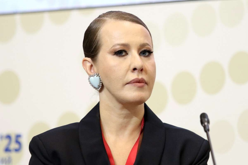 Ивлеева до сих пор игнорирует Собчак: «Много раз ей писала»