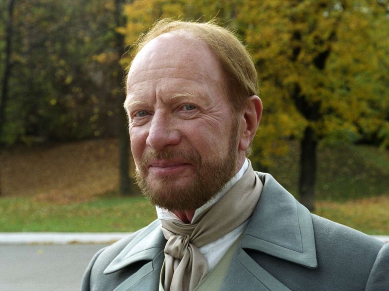 «Я умру на сцене»: как проходили последние дни сгорающего от рака Альберта Филозова