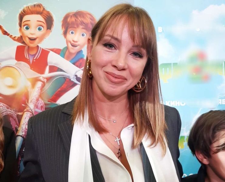 Кадры недели: Диброва вышла в свет после развода и не одна, Киркоров не получит наследство отца