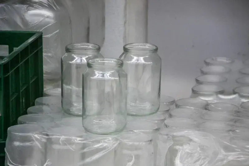 Как стерилизовать банки в микроволновке: быстрый способ без кипятка и кастрюль