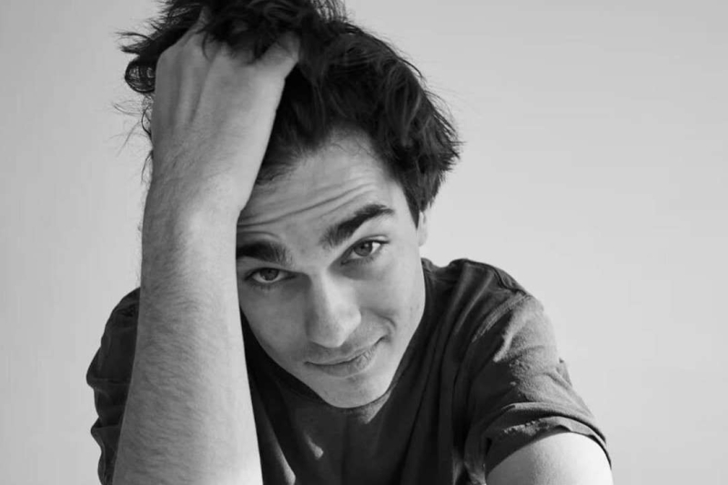 Константин Белошапка — о своей избраннице: «170, голубые глаза»