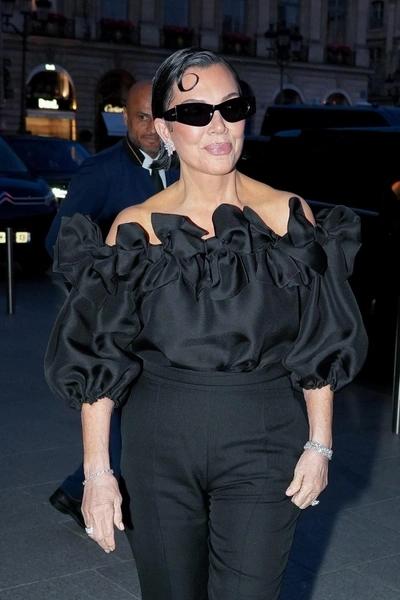 Крис Дженнер не узнать — она выглядит ровесницей старших дочек