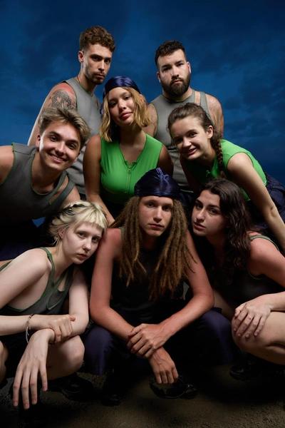 Кто зашел в клетку со змеями, а кого выгнали из шоу в первом же выпуске «Выживалити. Наследники»