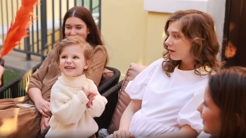 Лиза Арзамасова поделилась трогательным моментом с дочерью Лией