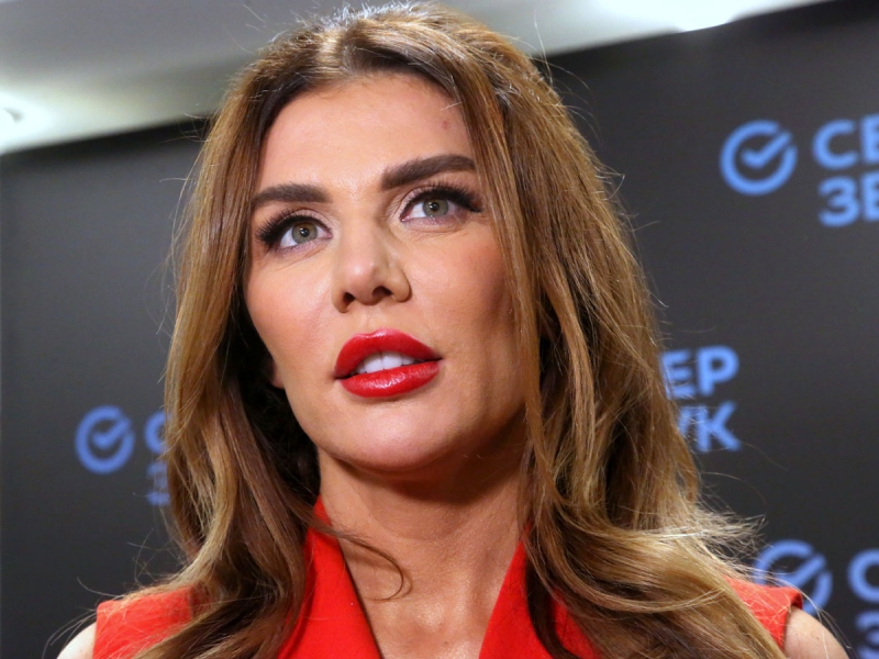 «Люди не хотят в День влюбленных идти на ее концерт!» Первое выступление Седоковой после смерти Тиммы обернулось катастрофой