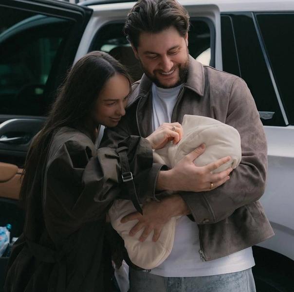 Мари Краймбрери и Дава впервые стали родителями