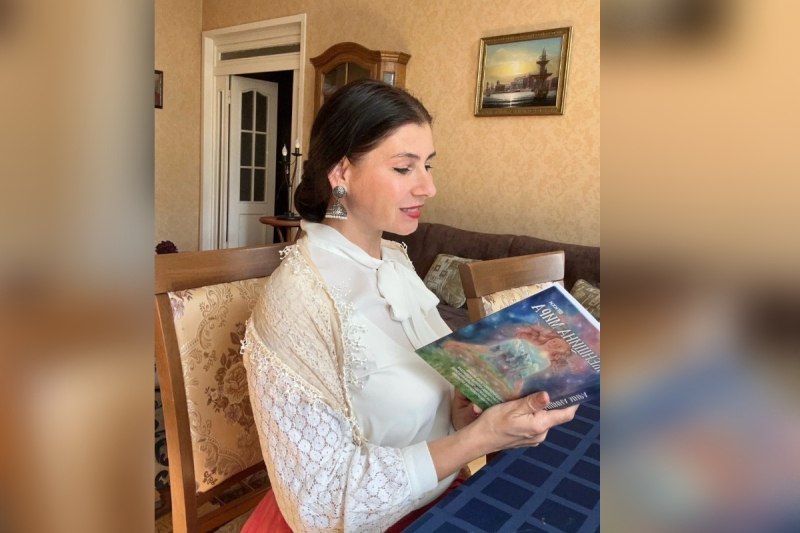 «Мне выпала честь петь стихами»: Уральская поэтесса Ирина Булыгина награждена медалью Российского союза писателей