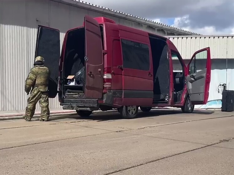 «Мной воспользовались»: в Белоруссии задержан водитель машины, пытавшийся ввести в РФ рекордный груз взрывчатки