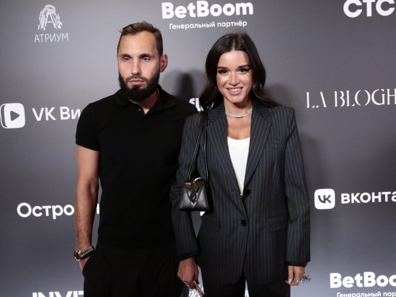 «Мой муж, моя опора, мой самый близкий друг»: Бородина эмоционально обратилась к Сердюкову и нарвалась на хейт