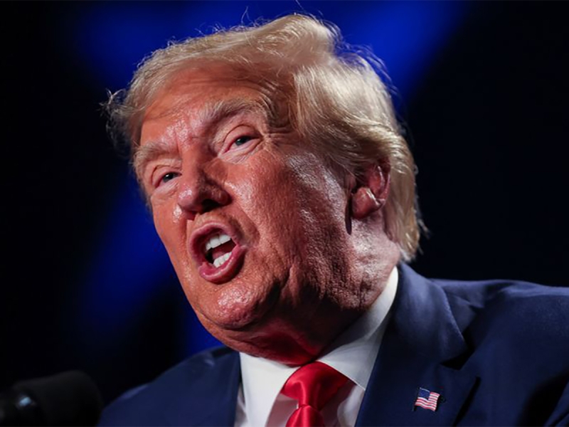 «Может воевать еще три года, прежде чем потеряет всю страну»: Трамп разнес Зеленского, обвинив в срыве сделки по Украине