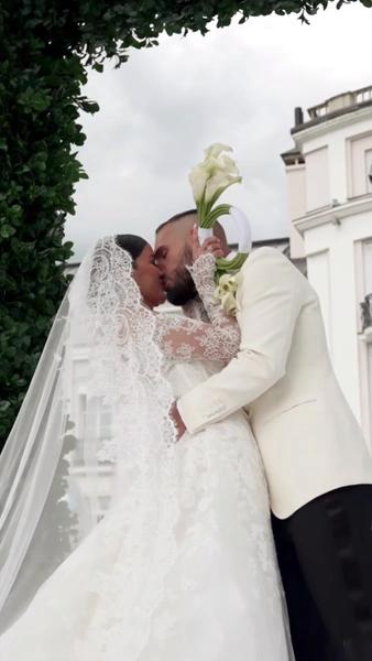 Муж Бородиной на свадьбе обнимал других женщин, а не жену — жесты выдают истинные чувства Сердюкова