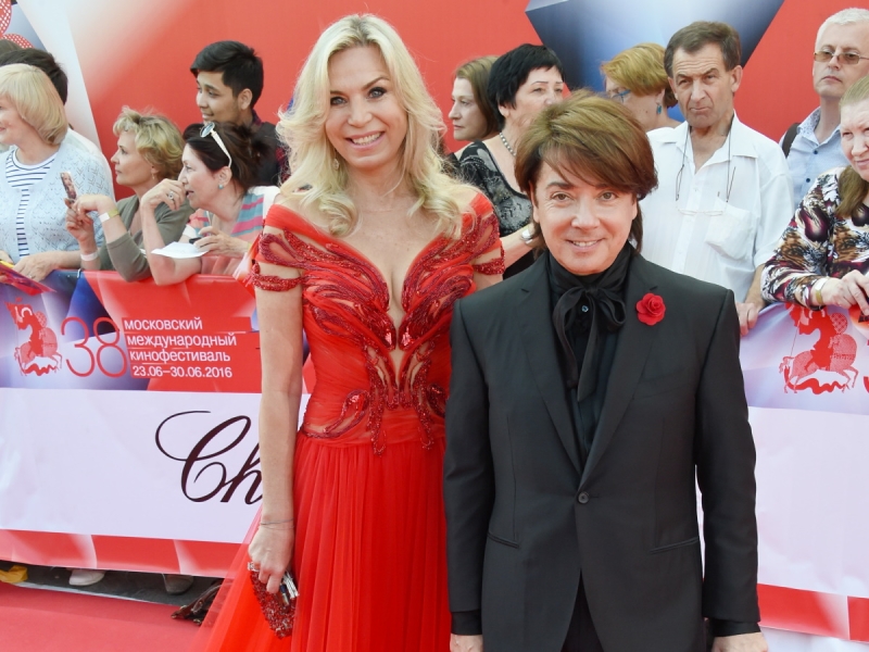 «Мы с дедушкой тебя очень ждали»: вдова Юдашкина показала очаровательную внучку