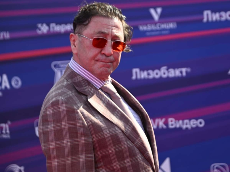 Набросились за мат и сигарету, но прошляпили главное: концерт Григория Лепса во Владивостоке обернулся сюрпризом