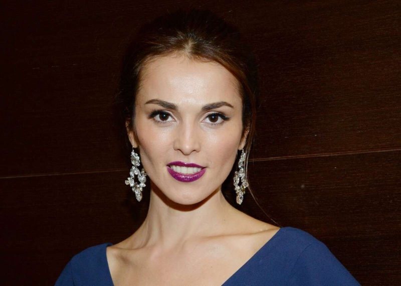 «Надо спасать»: поклонники встревожены поведением Сати Казановой