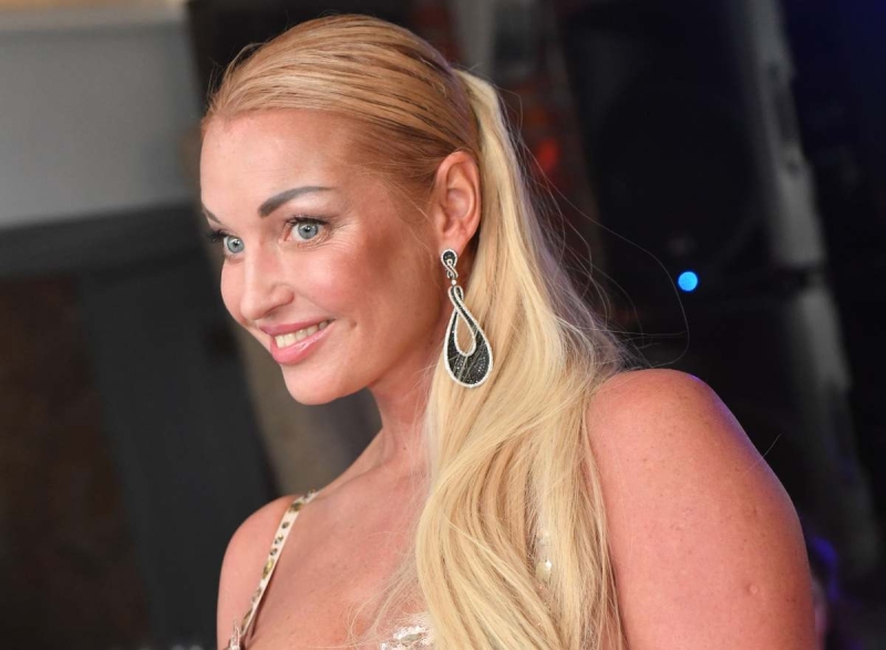 «Нажралась, как в славные времена с Джигурдой»: Волочкова угодила в очередной скандал, выставив в Сети позорное видео