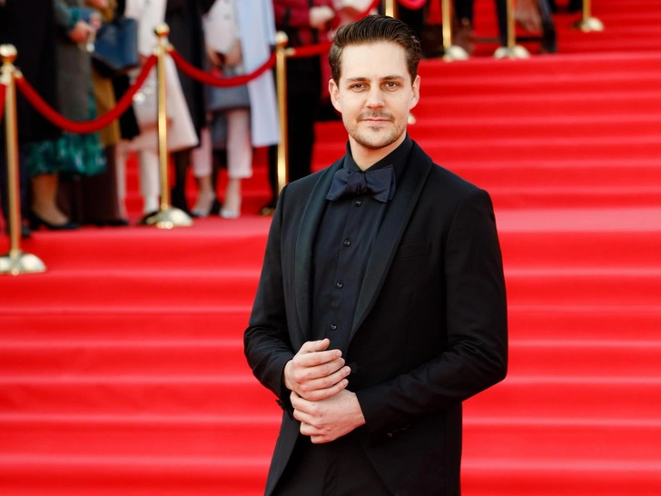 «Нельзя сегодня быть феминисткой, завтра принцессой»: в Сети спорят из-за слов Биковича о женской свободе