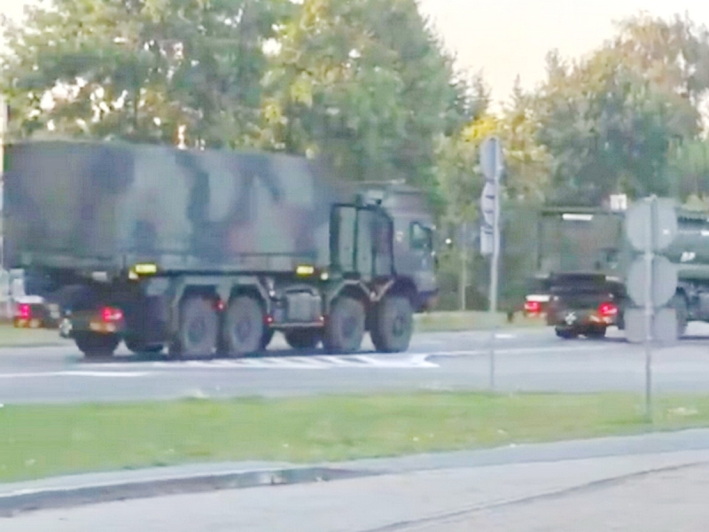 News.by: колонна польской военной техники выдвинулась к границе с Беларусью после ЧП с дронами