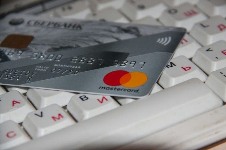 Ни в коем случае не ругайте: что делать родителю, если ребенок отдал деньги мошенникам