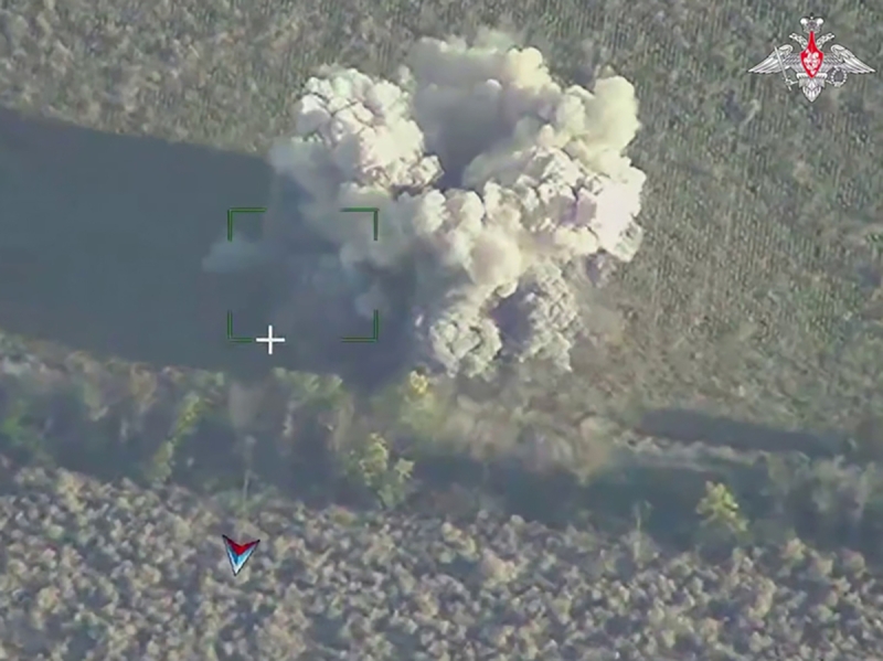 Опубликовано видео, как «Искандер» ВС РФ вогнал ракету «Нептун» ВСУ обратно в пусковую установку