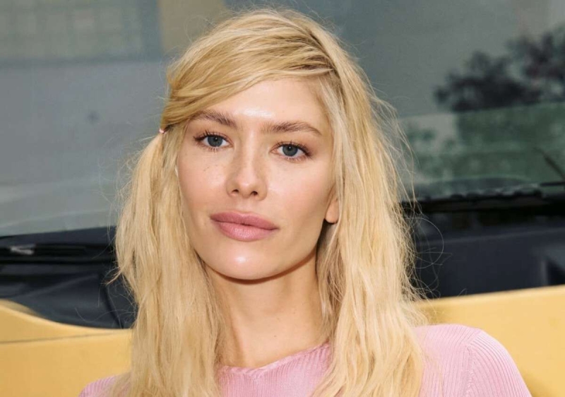 «Осмелились бы надеть?»: Перминова примерила бюстгальтер с чашечками-конусами