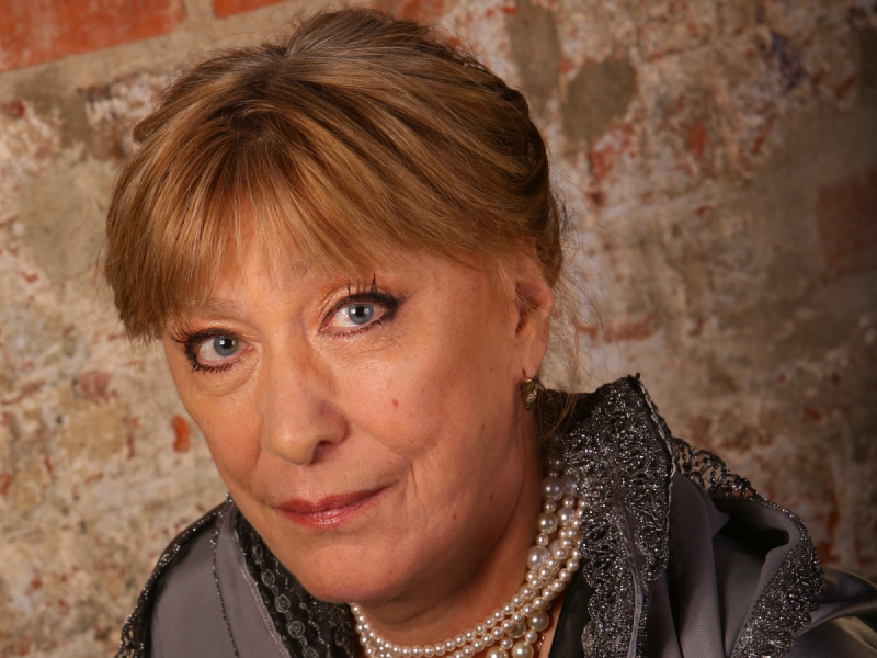 «Оставьте меня в покое»: как звезде фильма «Чародеи» Екатерине Васильевой живется после пострига в монахини