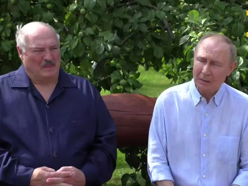 Ответ на ультиматум Трампа? Первый серийный комплекс «Орешник» поступил в войска — Путин