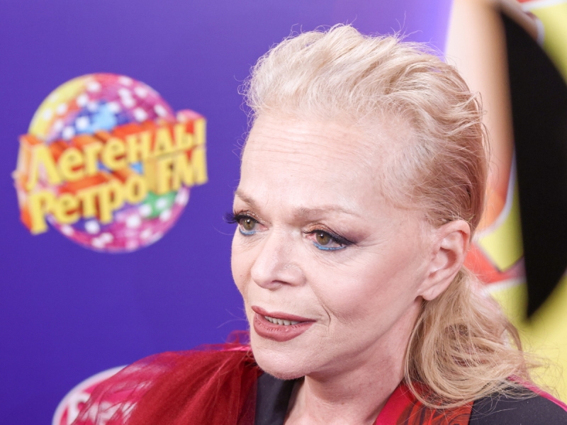 «Почему никому не жалко женщину, которая отдала деньги известной артистке?» В Госдуме отреагировали на «квартирный скандал» Долиной