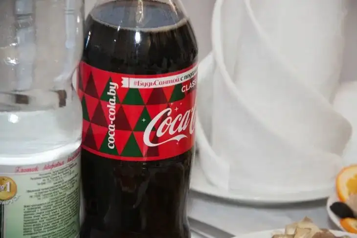 Почему врачи советуют пить Coca-Cola при мигрени: этот работает