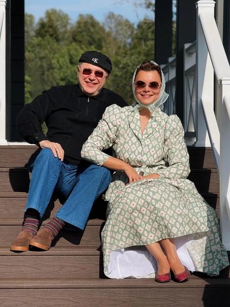 «Приходится работать и оплачивать»: Брухунова возмущена слухами, что отдыхает по бартеру