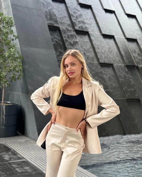 Прилетевшая в Дубай мама изувеченной модели запугана и отказывается от денег