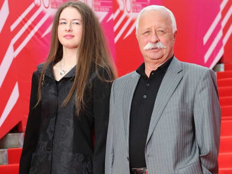 «Просто сразу вычеркивают»: дочь Якубовича поделилась личной драмой