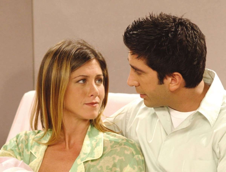 Рэйчел взялась за Росса: Энистон вмешивается в амурные дела коллеги по «Друзьям»