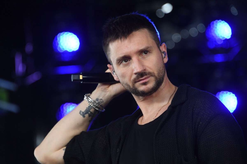 С музыкой по жизни: Сергей Лазарев поделился архивным снимком из детства