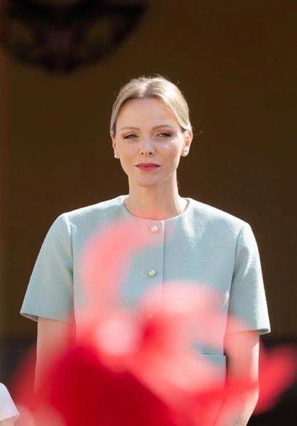 Самая грустная принцесса 2.0: дочь княгини Шарлен на публике еще печальнее, чем мама