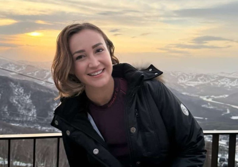 «Счастье любит тишину»: Бузова не стала комментировать слухи о свадьбе