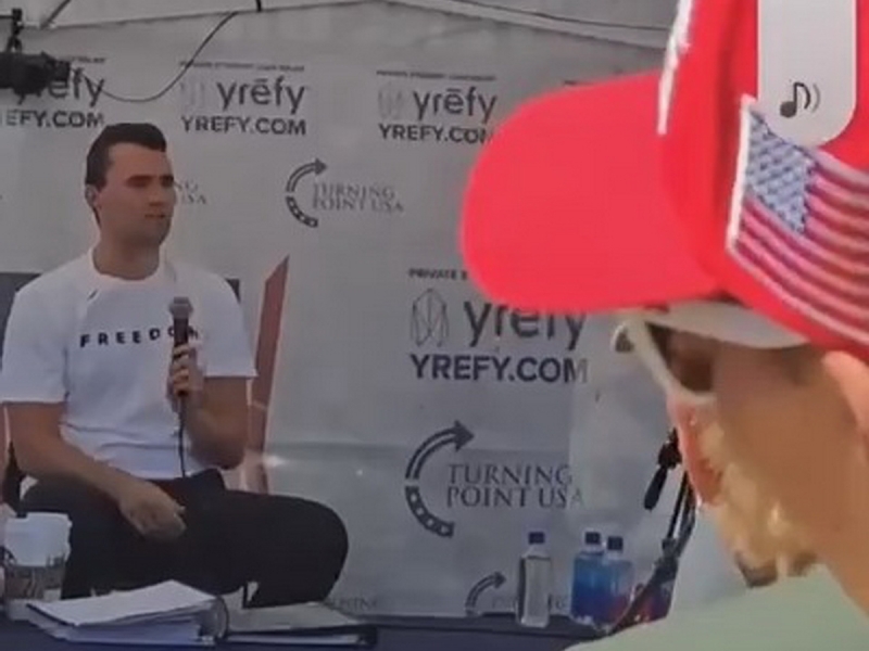 Сторонника Трампа Чарли Кирка пытались убить во время выступления: момент покушения попал на видео