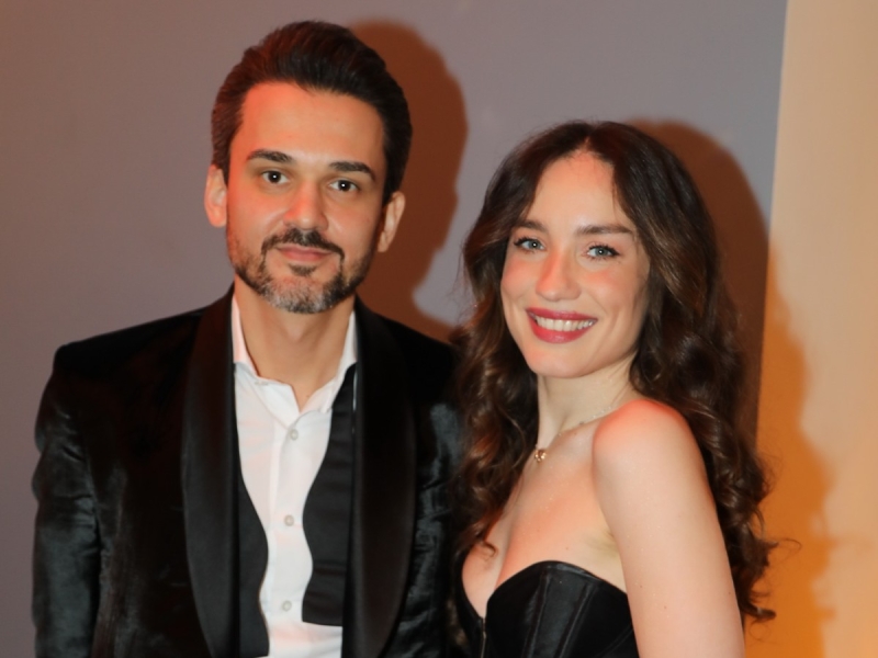 Светилась от счастья: Вика Дейнеко в статусе невесты появилась на премии о красоте